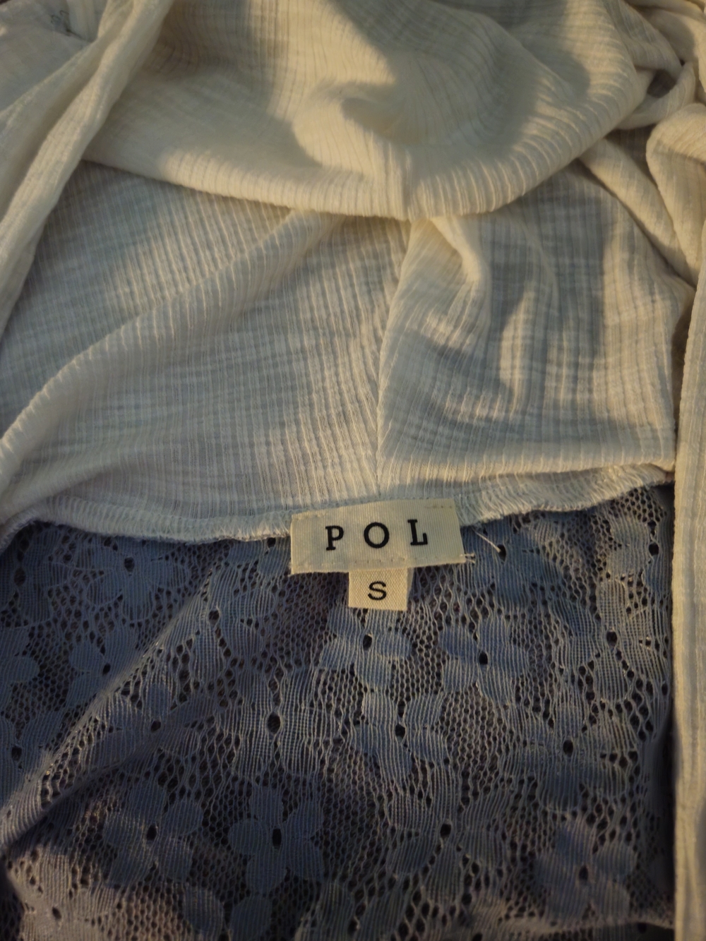 POL Floral Peace Sign Patchwork V-Neck Tunic - White & Teal NWOT - Picture 4 of 6